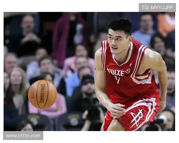 姚明传奇生涯回顾:从篮球新星到全球体育偶像的辉煌历程