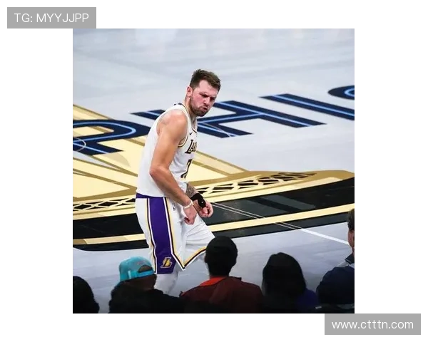 东契奇开季前两场均砍40分 湖人队史首人 联盟历史第四人 东契奇开季前两场均砍40分 湖人队史首人 联盟历史第四人